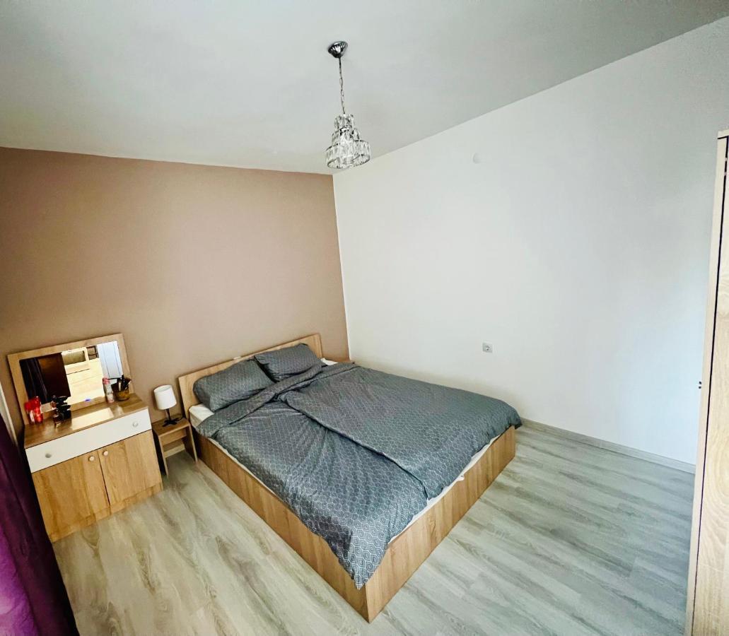 Midtown Apartment Kŭrdzhali Esterno foto