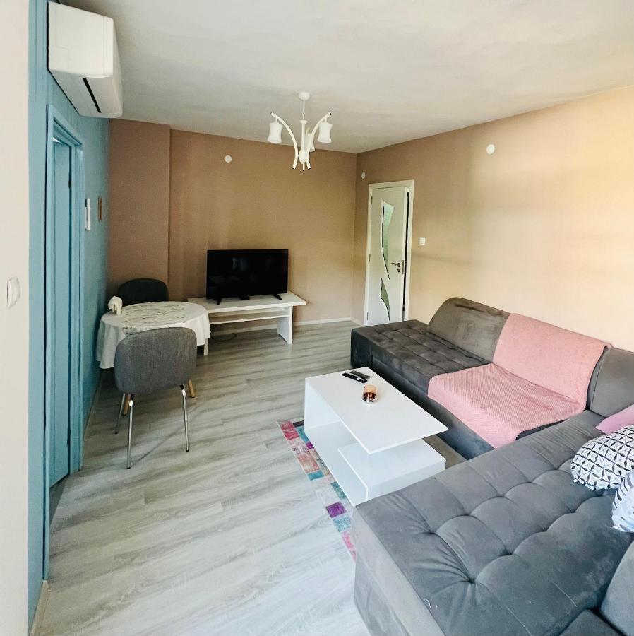 Midtown Apartment Kŭrdzhali Esterno foto